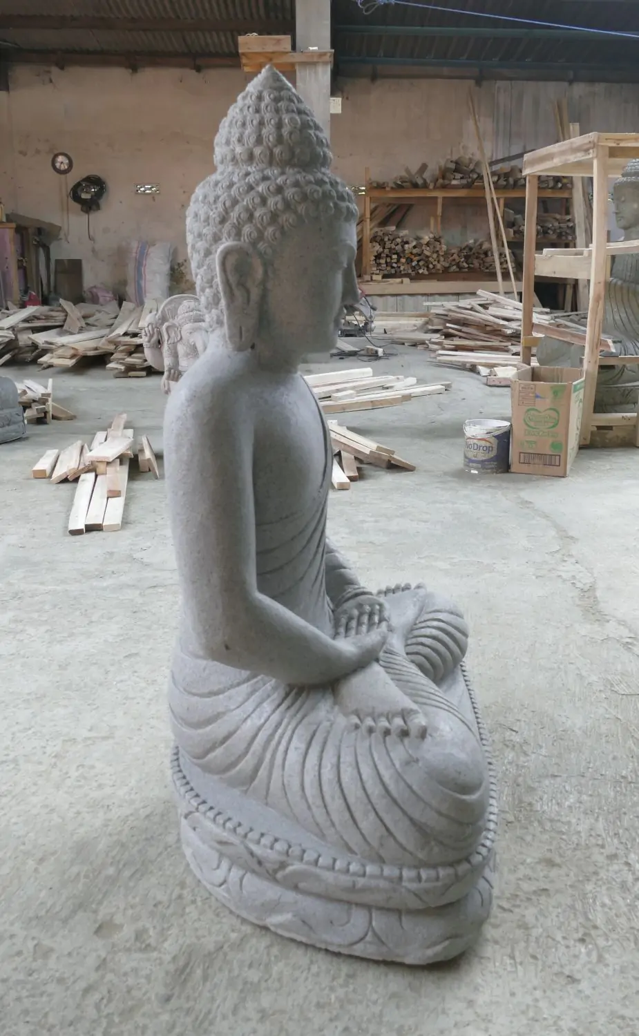  Product image 6 of the product “Seated Buddha made of Riverstone in Dhyana position - gesture of meditation, H.102 cm, natural. ”